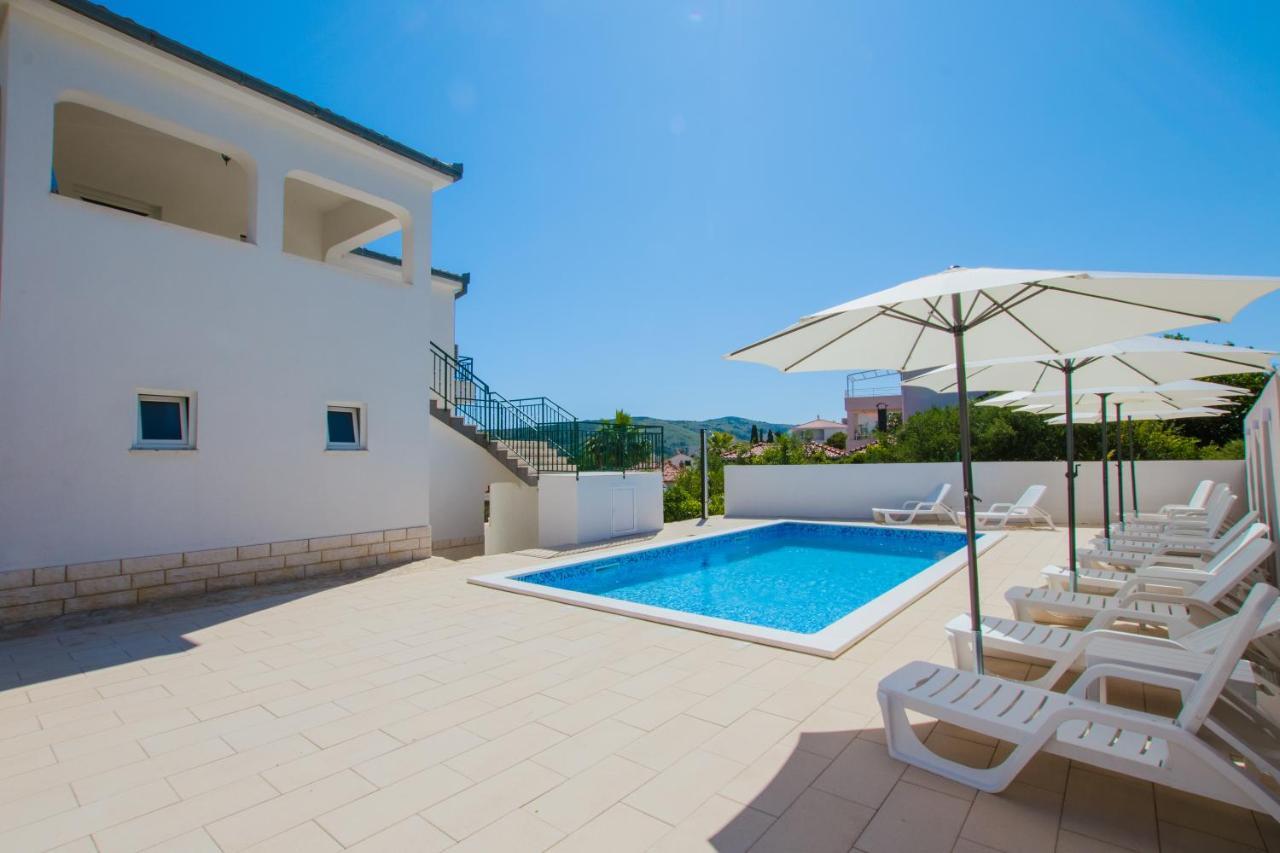 Apartment M6 Seget Vranjica Exterior foto